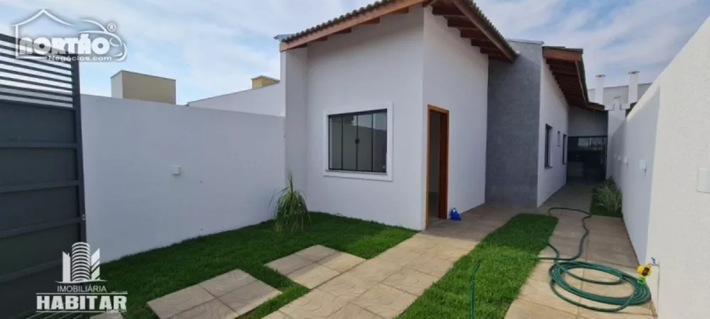 Casa à venda com 3 quartos, 72m² - Foto 2