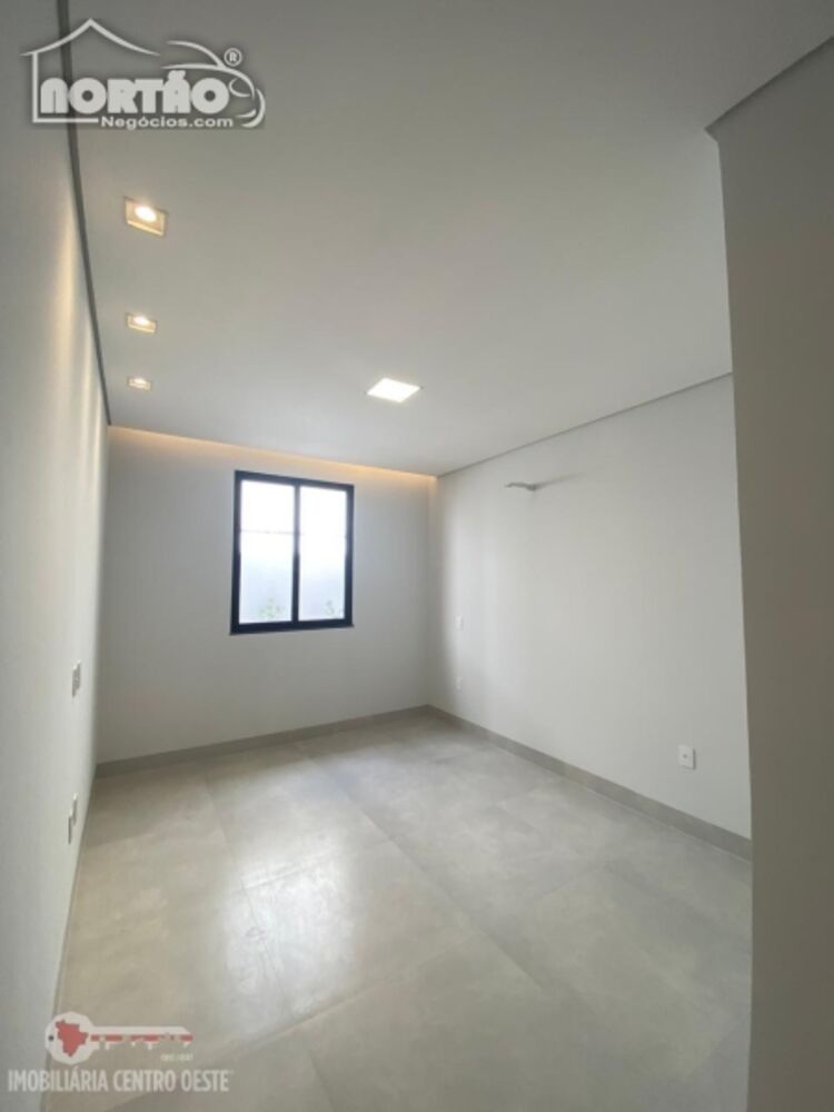 Casa à venda com 3 quartos, 155m² - Foto 4