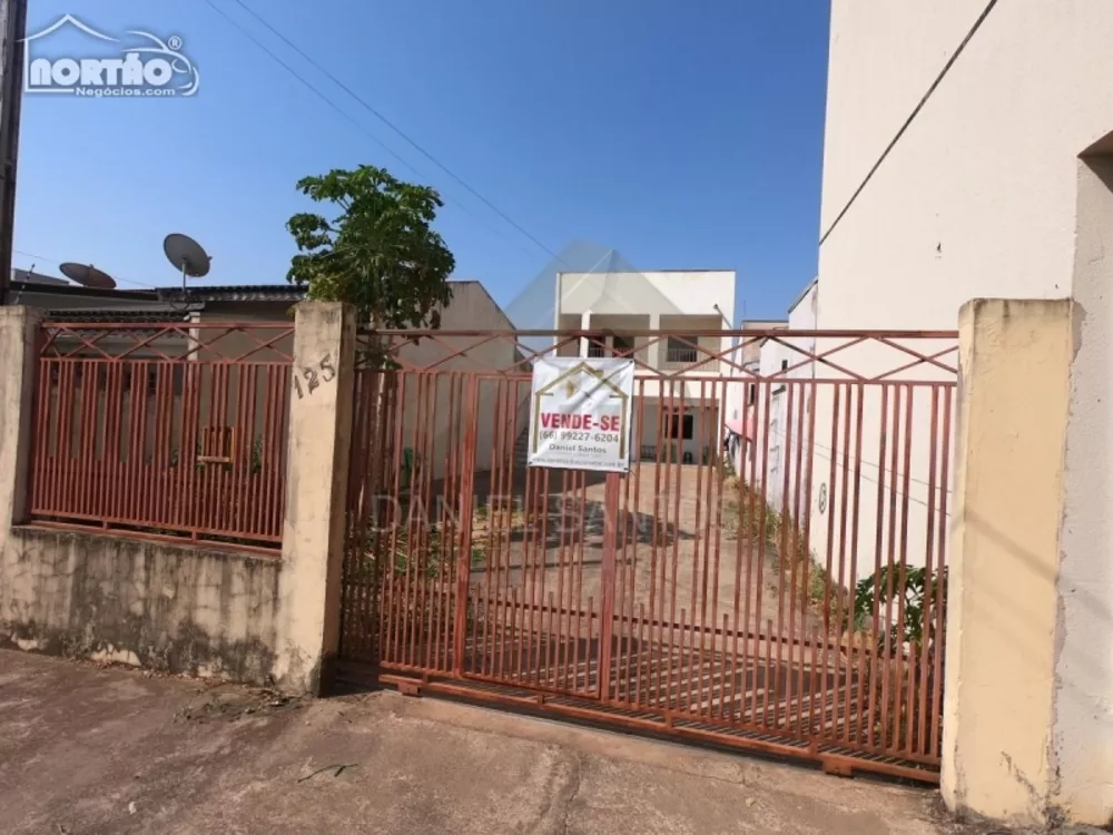 Casa à venda com 3 quartos, 80m² - Foto 2