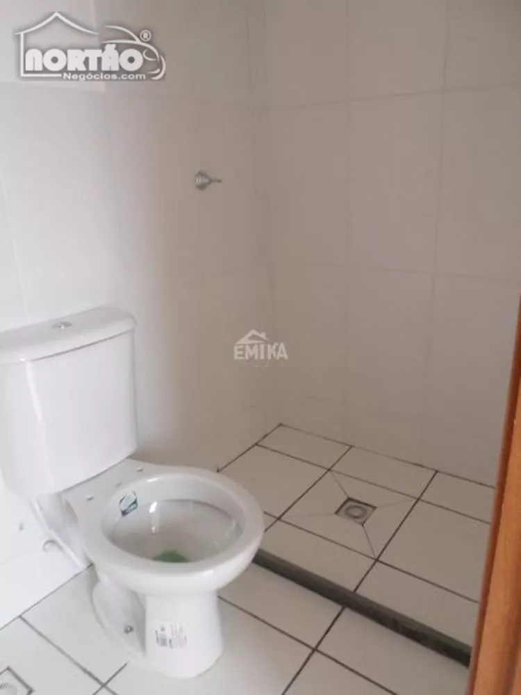 Casa à venda com 2 quartos, 47m² - Foto 3