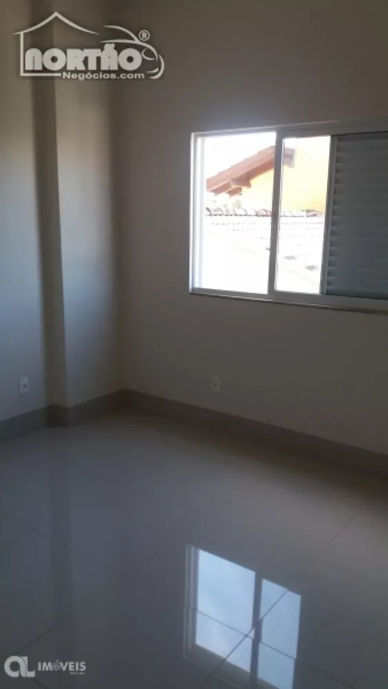 Casa à venda com 3 quartos, 8000m² - Foto 7