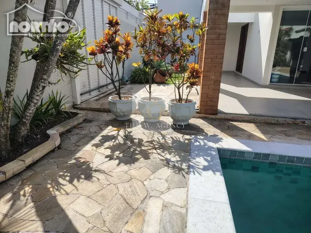 Casa, 3 quartos, 300 m² - Foto 7