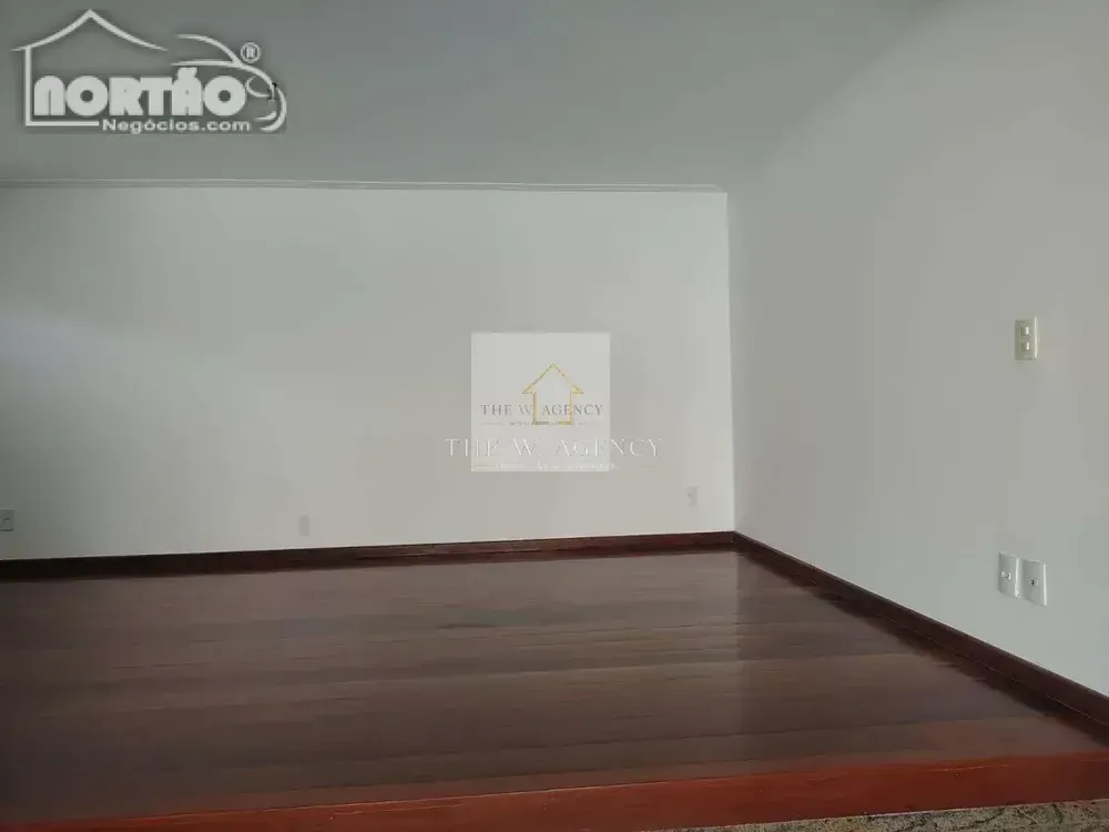 Casa, 3 quartos, 300 m² - Foto 6