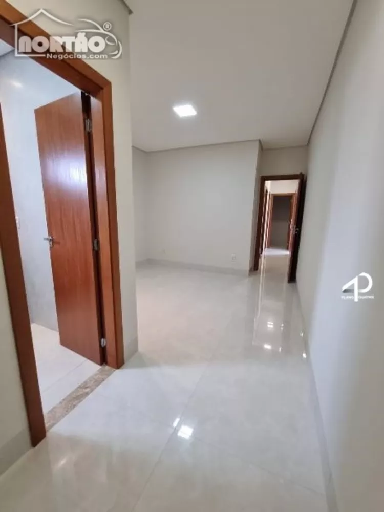 Casa à venda com 3 quartos, 144m² - Foto 3