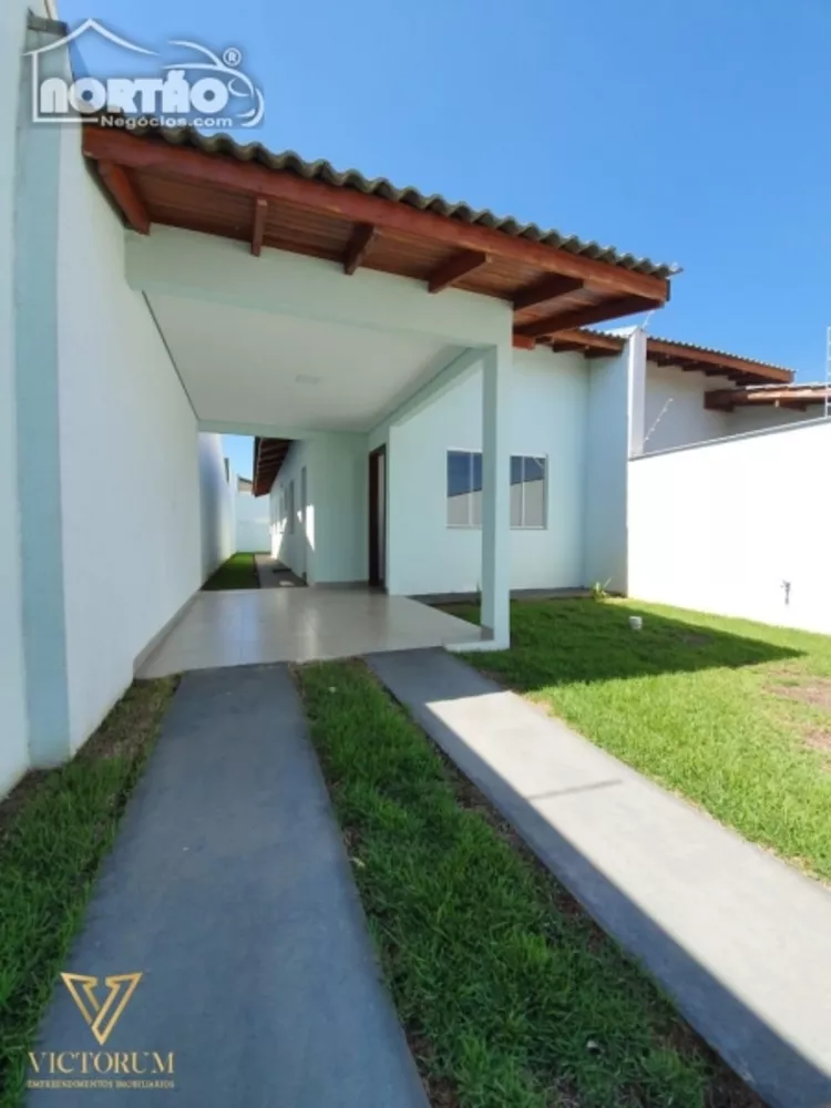 Casa à venda com 3 quartos, 187m² - Foto 1