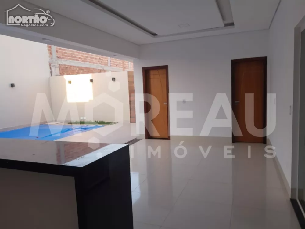 Casa à venda com 4 quartos, 260m² - Foto 1