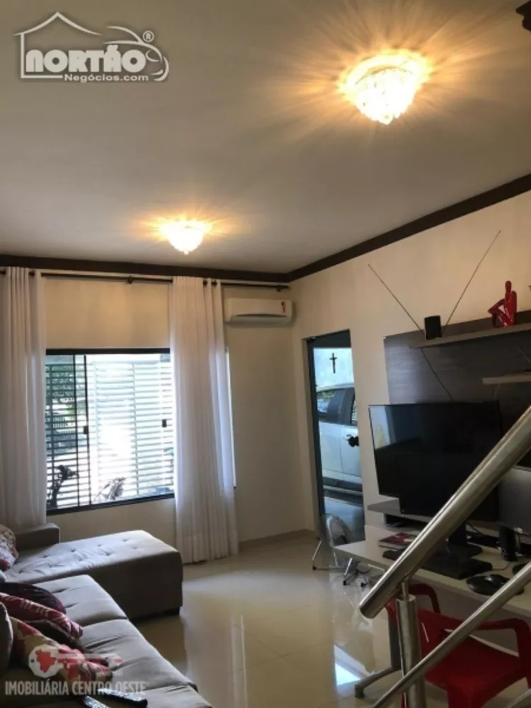 Casa à venda com 3 quartos, 150m² - Foto 2