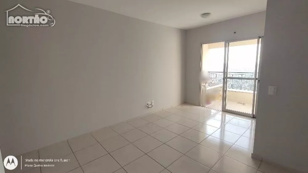 Casa à venda com 3 quartos, 72m² - Foto 3