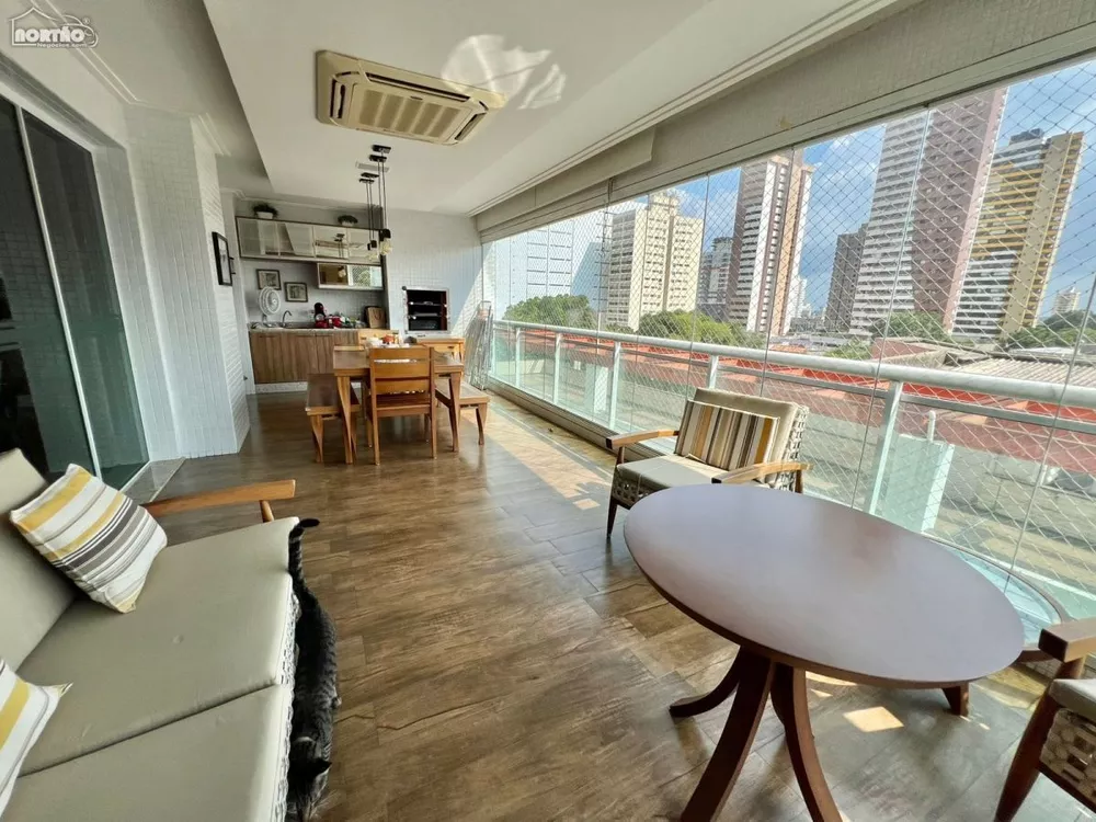 Casa, 5 quartos, 174 m² - Foto 1