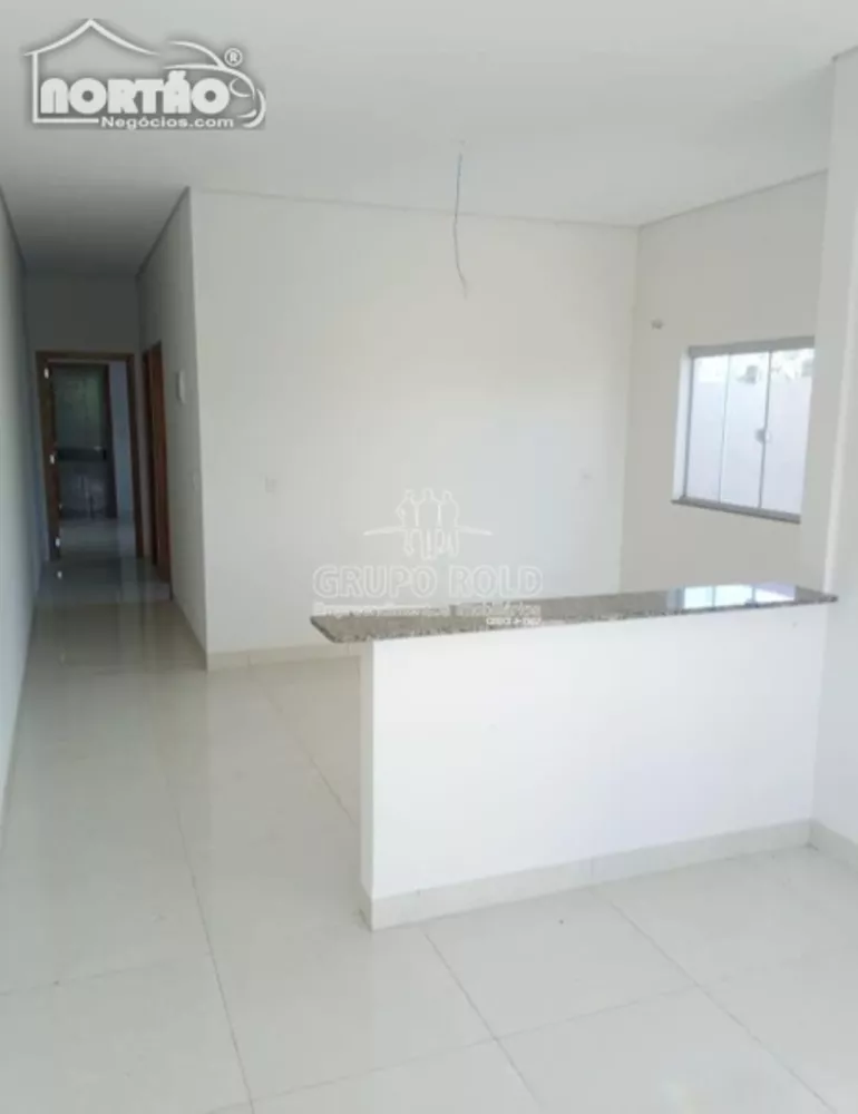 Casa à venda com 3 quartos, 83m² - Foto 2