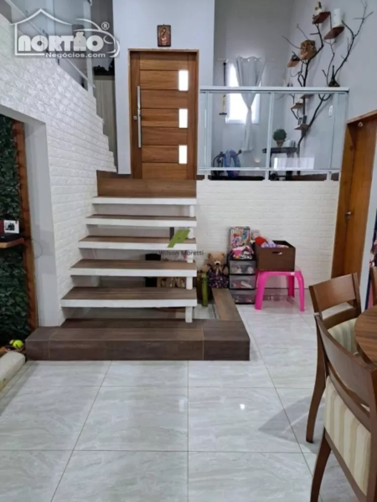 Casa à venda com 5 quartos, 260m² - Foto 3