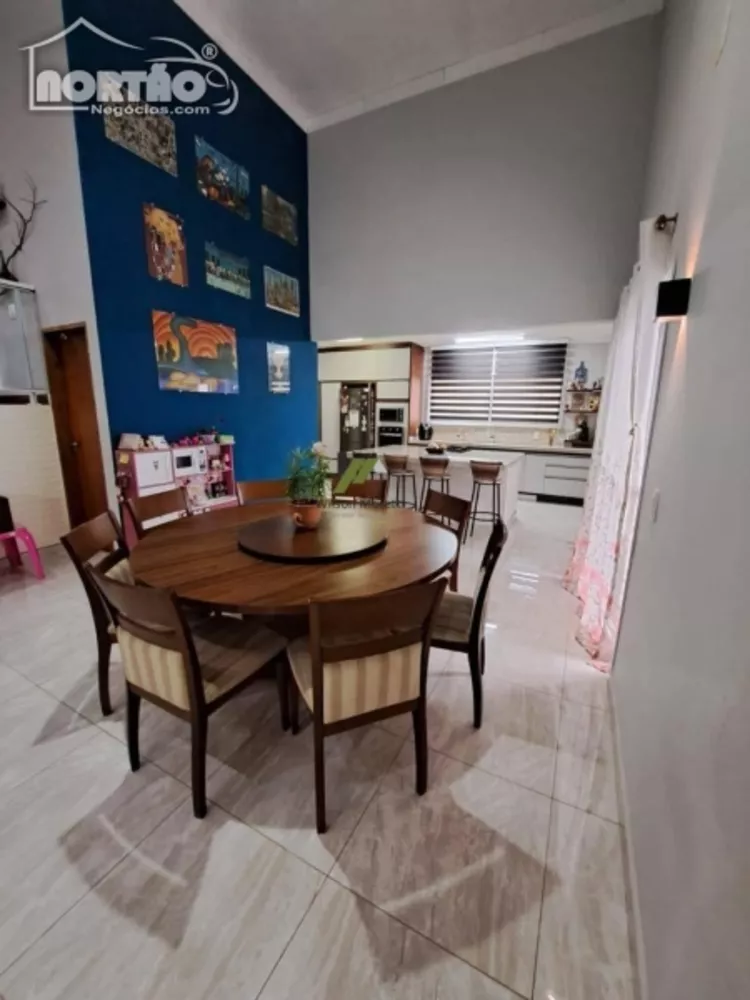 Casa à venda com 5 quartos, 260m² - Foto 4