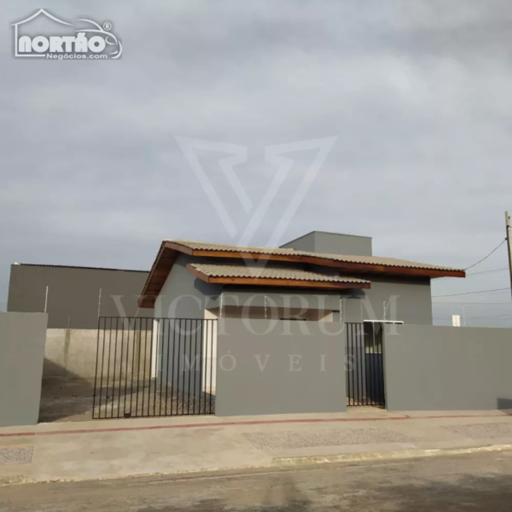 Casa à venda com 3 quartos, 84m² - Foto 1