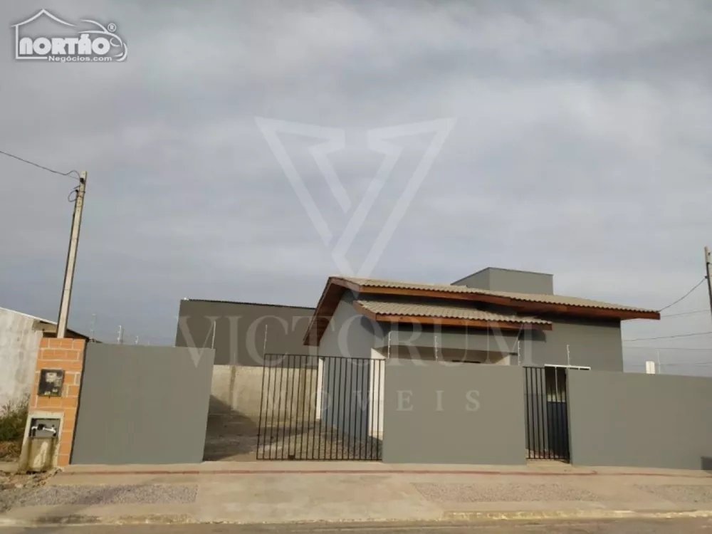 Casa à venda com 3 quartos, 84m² - Foto 2