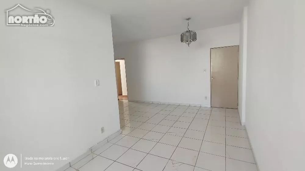 Casa à venda com 2 quartos, 90m² - Foto 6