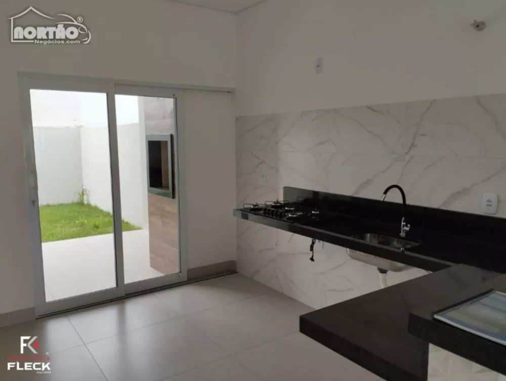 Casa à venda com 3 quartos, 90m² - Foto 4