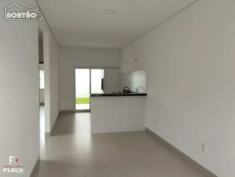 Casa à venda com 3 quartos, 90m² - Foto 3