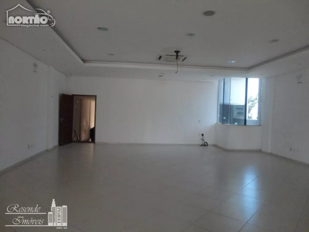 Casa à venda com 1 quarto, 220m² - Foto 4