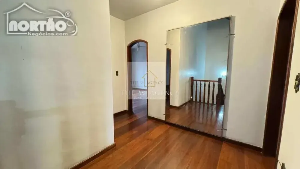 Casa, 4 quartos, 240 m² - Foto 6