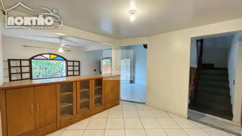 Casa, 4 quartos, 240 m² - Foto 8
