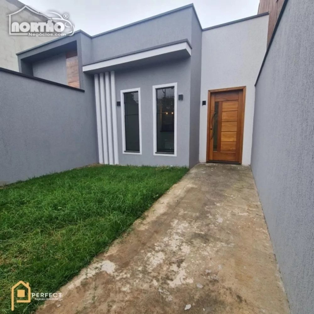 Casa à venda com 2 quartos, 70m² - Foto 2