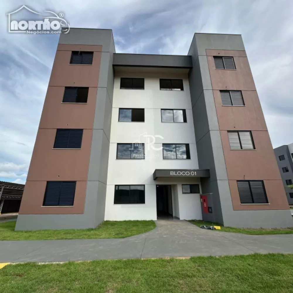 Casa à venda com 3 quartos, 56m² - Foto 1