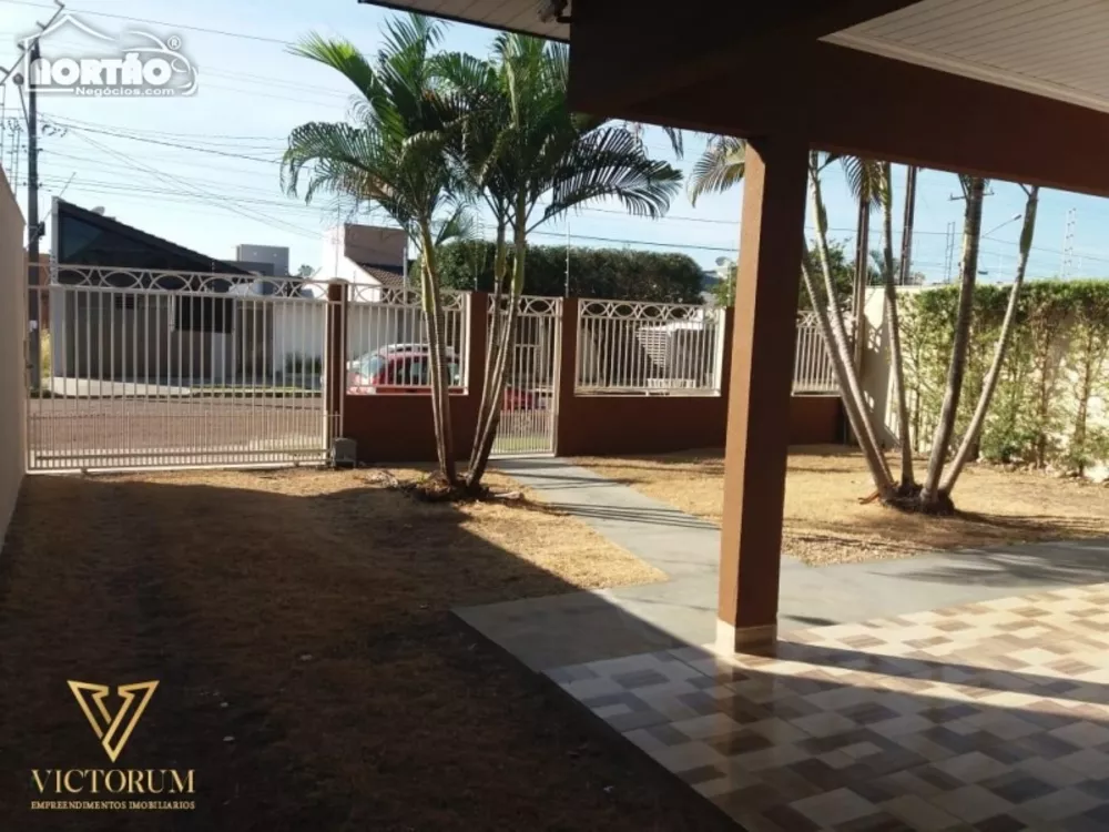 Casa à venda com 2 quartos, 107m² - Foto 2