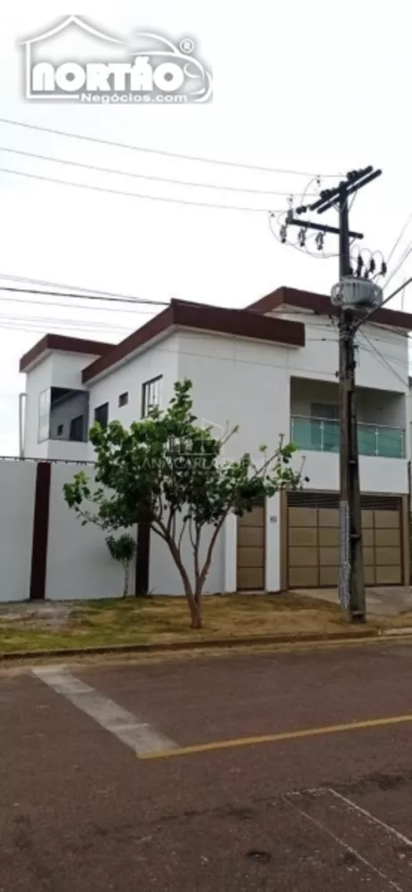 Casa à venda com 4 quartos, 155m² - Foto 2