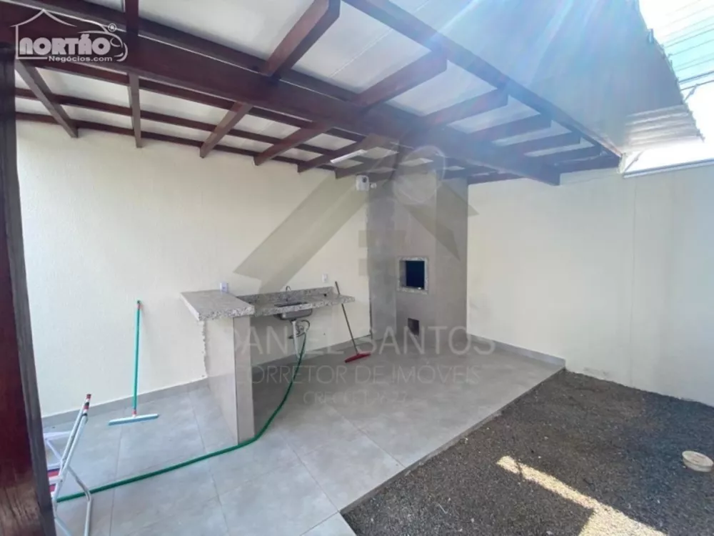 Casa à venda com 2 quartos, 128m² - Foto 5