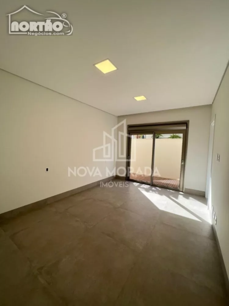 Casa à venda com 4 quartos, 210m² - Foto 10