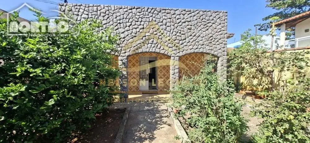 Casa, 4 quartos, 284 m² - Foto 1