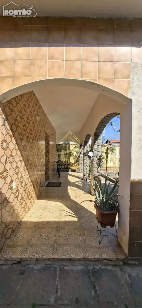 Casa, 4 quartos, 284 m² - Foto 3