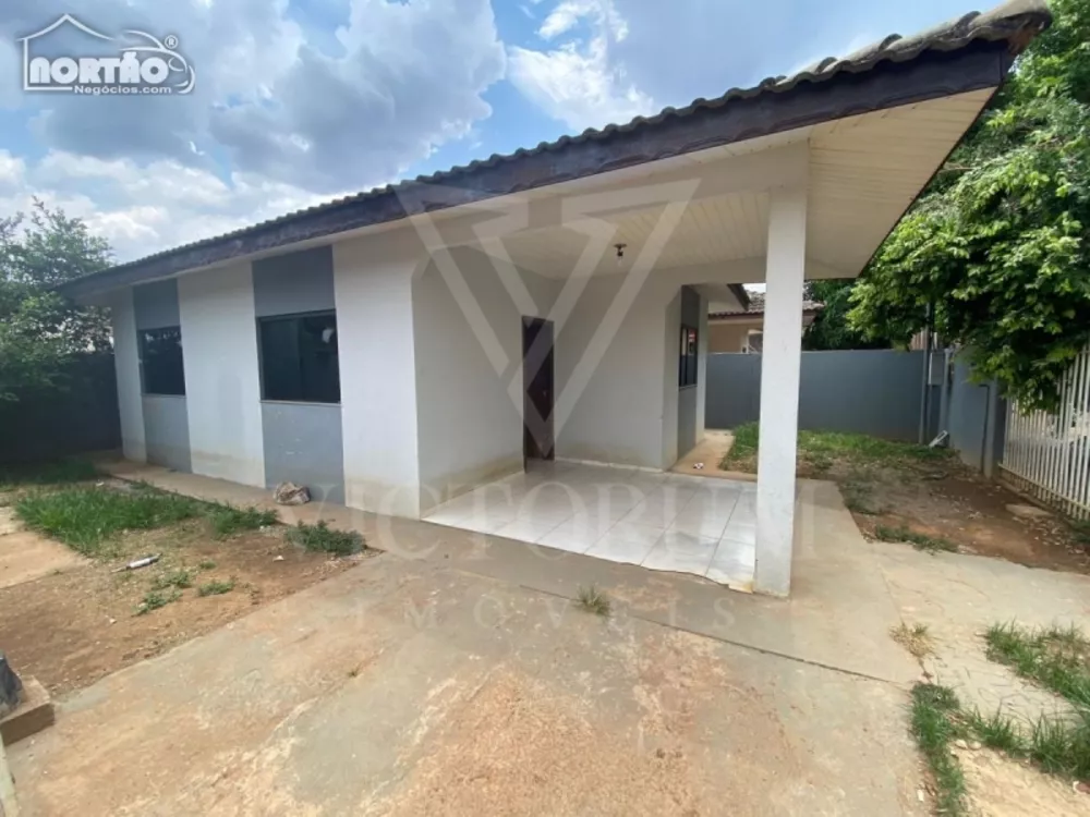 Casa à venda com 3 quartos, 116m² - Foto 2