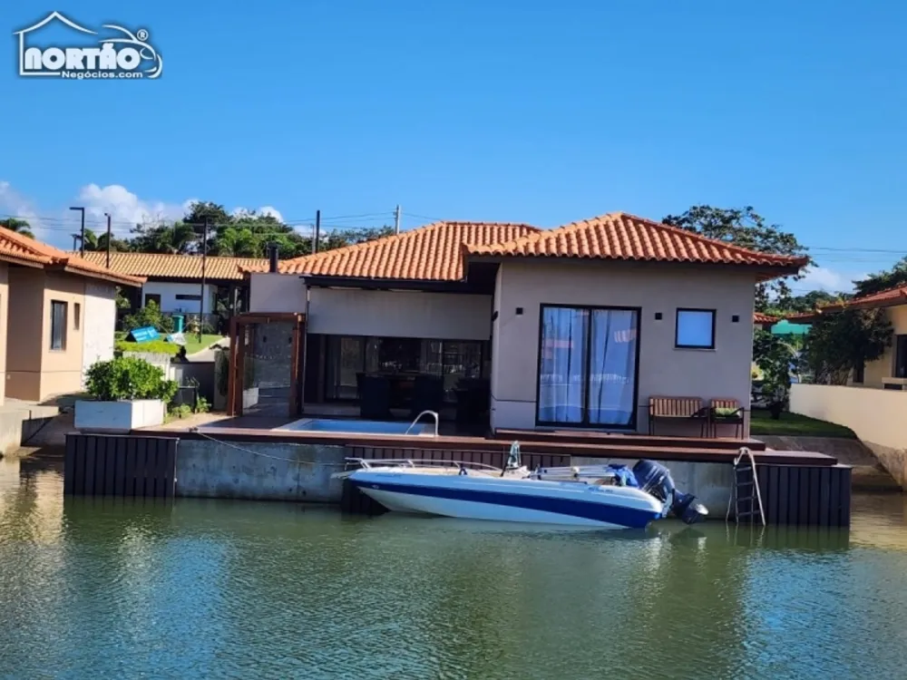 Casa, 3 quartos, 204 m² - Foto 1