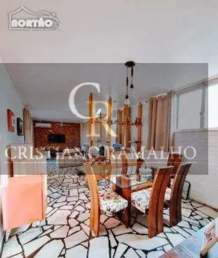 Casa, 7 quartos, 227 m² - Foto 4