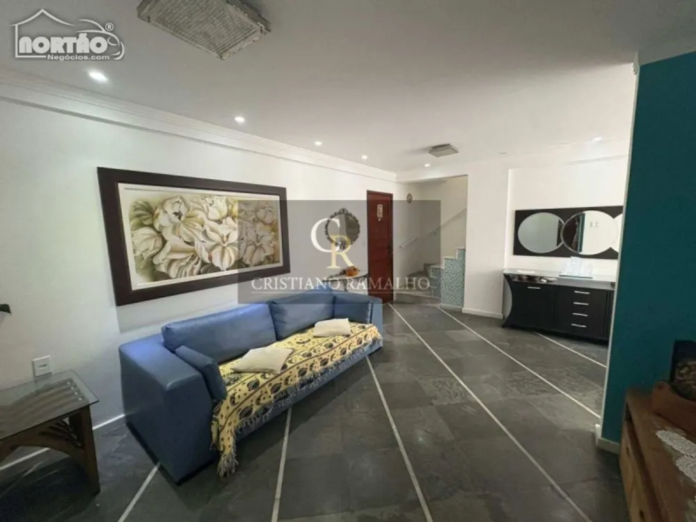 Casa, 7 quartos, 154 m² - Foto 2
