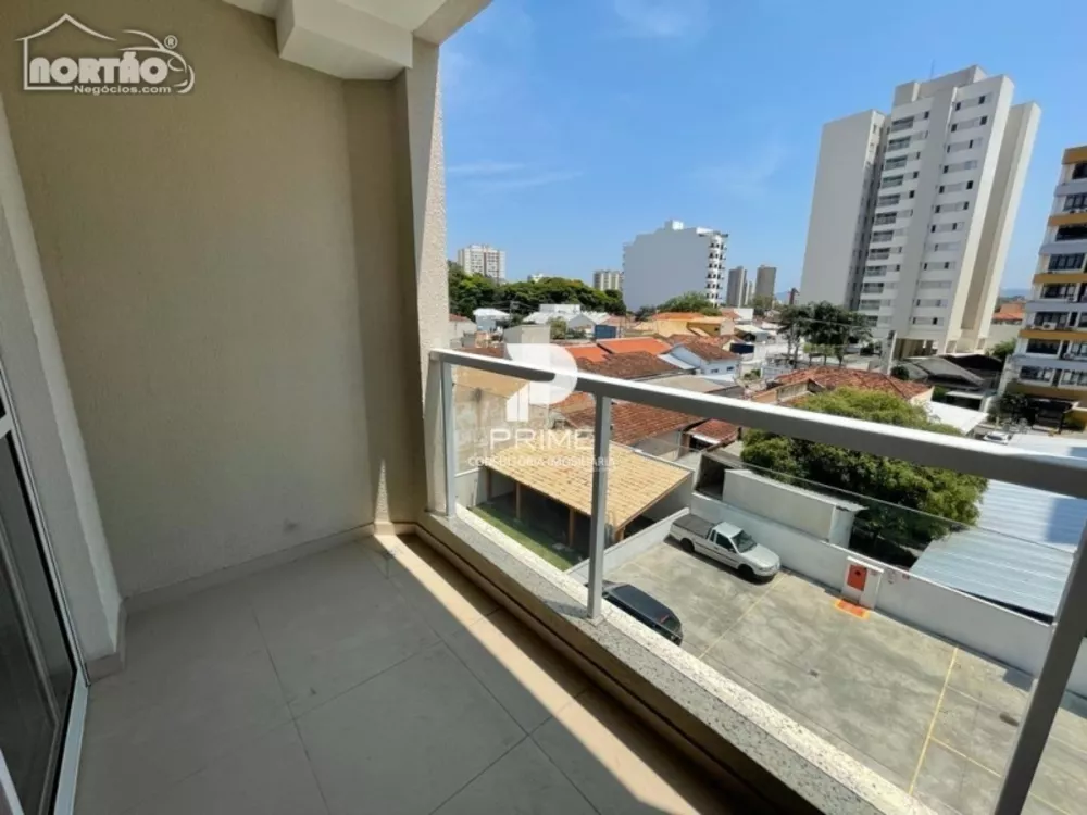 Casa à venda com 3 quartos, 67m² - Foto 7