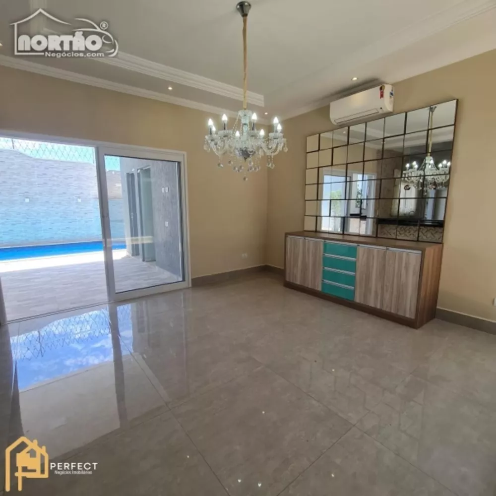 Casa à venda com 3 quartos, 269m² - Foto 4