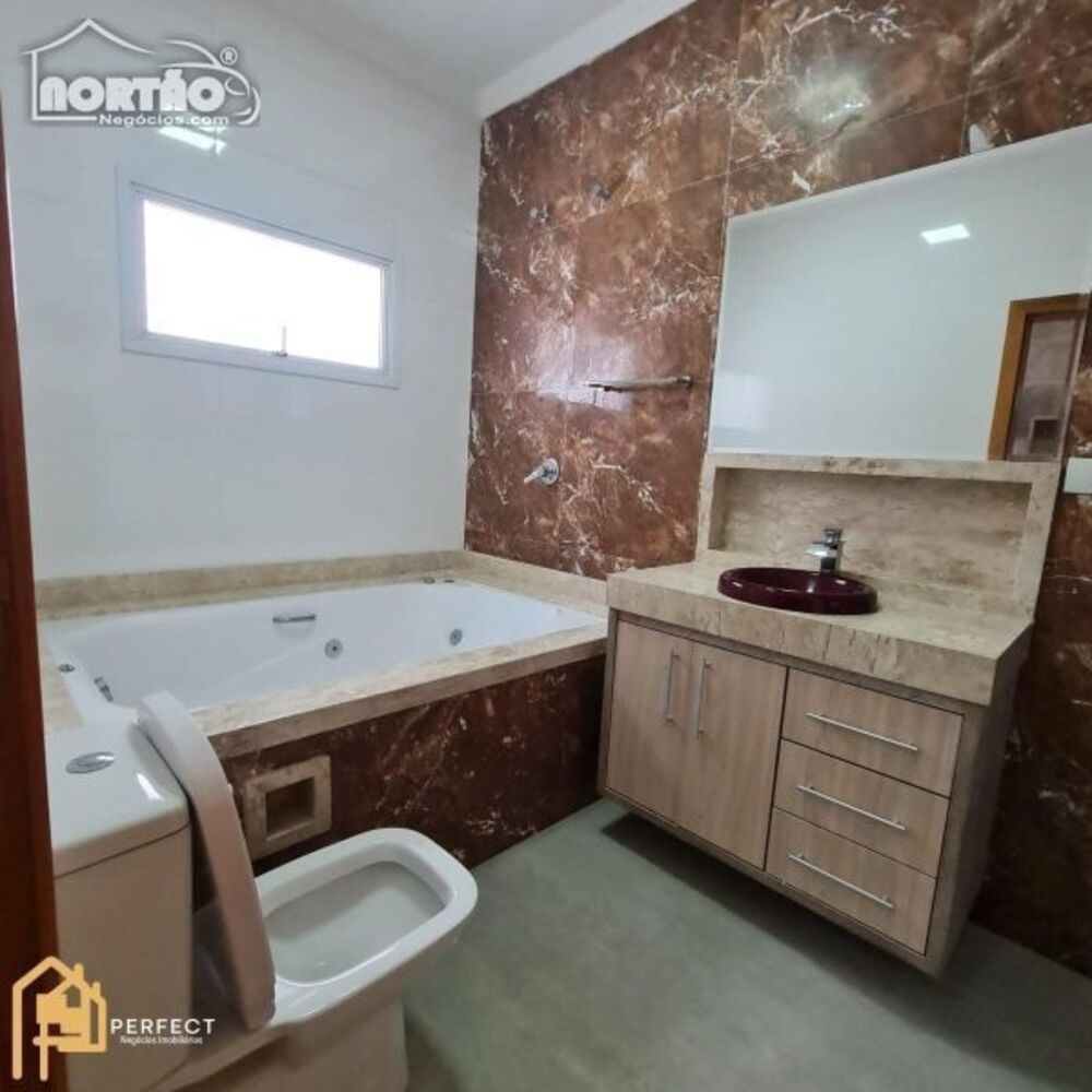 Casa à venda com 3 quartos, 269m² - Foto 8