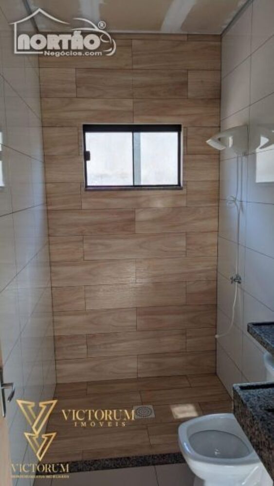 Casa à venda com 2 quartos, 205m² - Foto 2