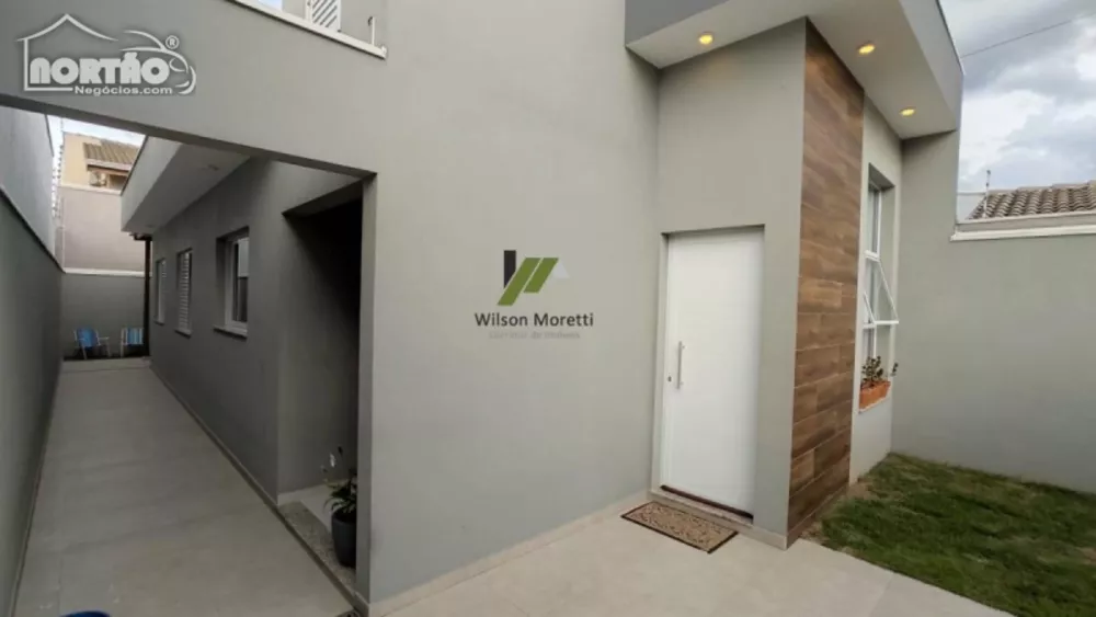 Casa à venda com 5 quartos, 75m² - Foto 3