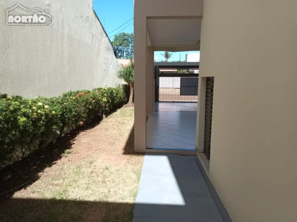 Casa à venda com 3 quartos, 384m² - Foto 6