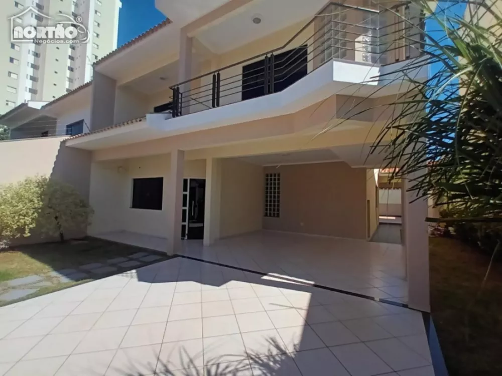 Casa à venda com 3 quartos, 384m² - Foto 3