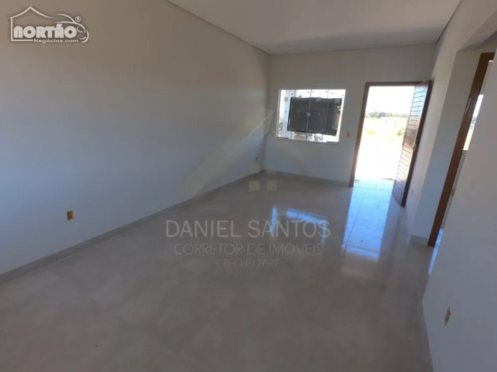 Casa à venda com 3 quartos, 60m² - Foto 5