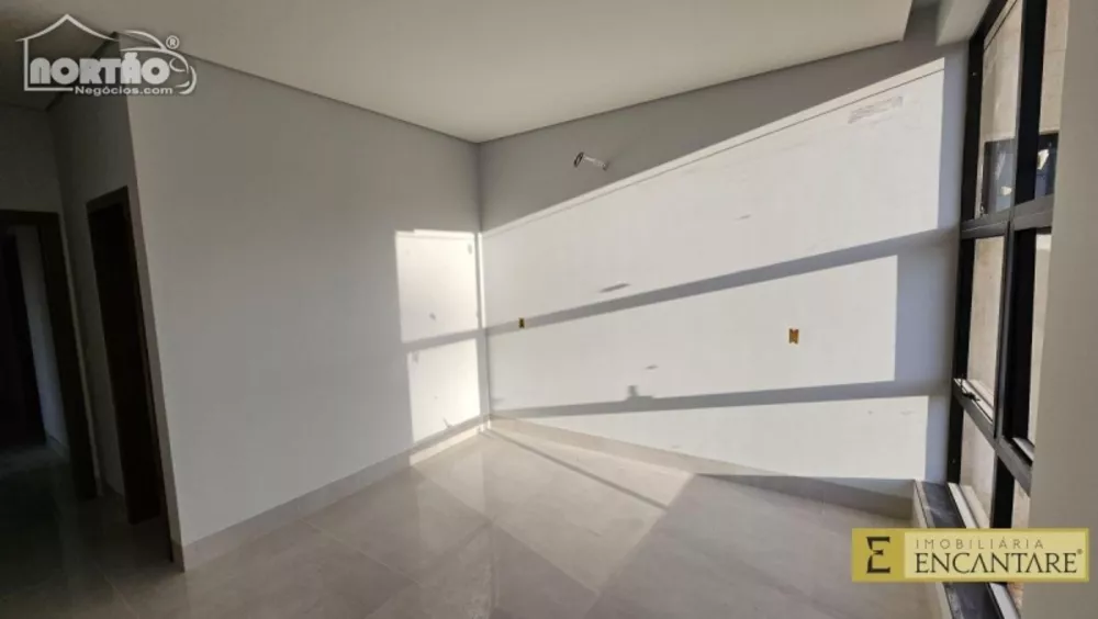 Casa à venda com 1 quarto, 170m² - Foto 2