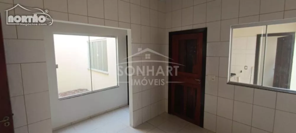 Casa à venda com 3 quartos, 180m² - Foto 4