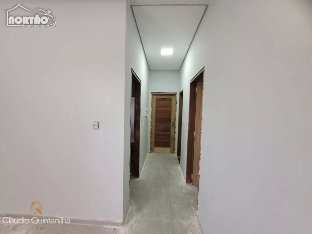 Casa à venda com 4 quartos, 99m² - Foto 7