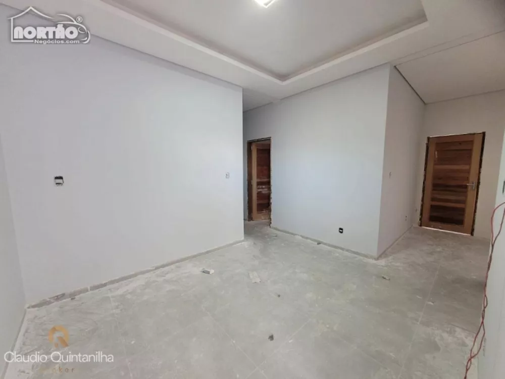 Casa à venda com 4 quartos, 99m² - Foto 3