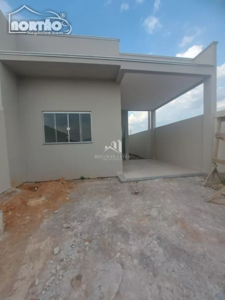 Casa à venda com 3 quartos, 82m² - Foto 2