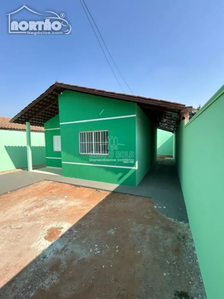 Casa à venda com 3 quartos, 51m² - Foto 1